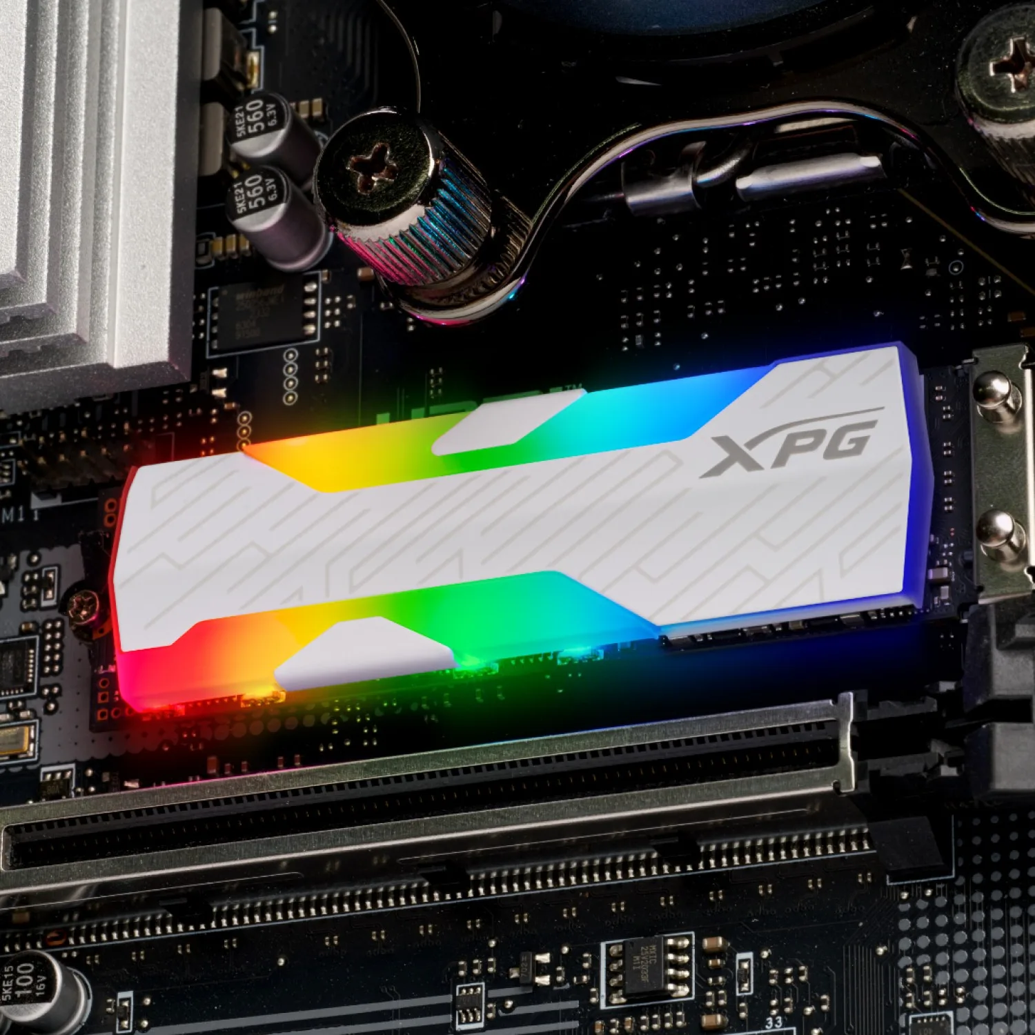 DISCO SSD M.2 500GB ADATA XPG SPECTRIX S65G RGB NVME 4X4